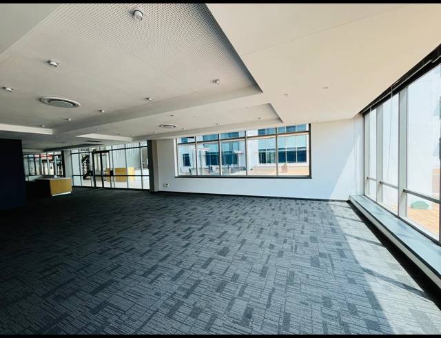 5,000M² OFFICE TO LET IN WATERFALL